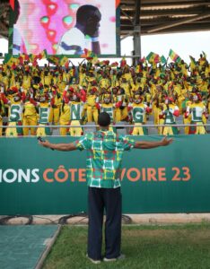 Edgar Barros et les supporters